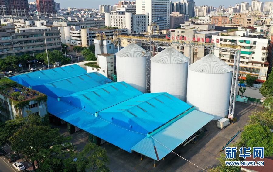 （在習(xí)近平新時(shí)代中國(guó)特色社會(huì)主義思想指引下&mdash;&mdash;新時(shí)代新作為新篇章&middot;習(xí)近平總書記關(guān)切事&middot;圖文互動(dòng)）（14）我家大門常打開&mdash;&mdash;經(jīng)濟(jì)特區(qū)全方位對(duì)外開放故事