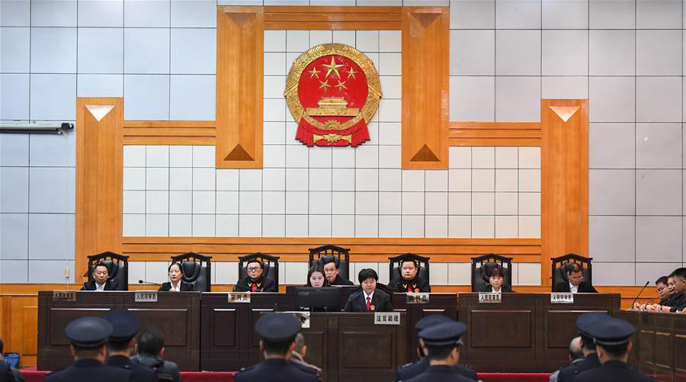 洞庭湖“湖霸”夏順安黑社會性質組織案一審宣判 “黑老大”八罪并罰獲刑25年