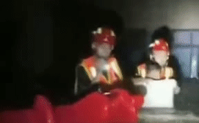 整理箱變小船 小朋友，消防員叔叔來(lái)了！