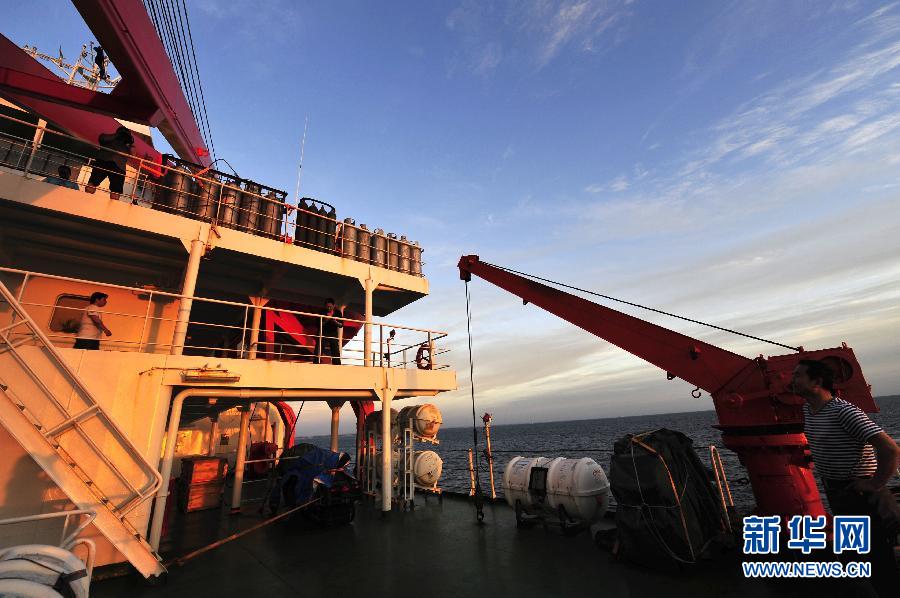 (搜尋馬航370航班)(1)“雪龍”號做好準備 得到指令后將前往疑似海域