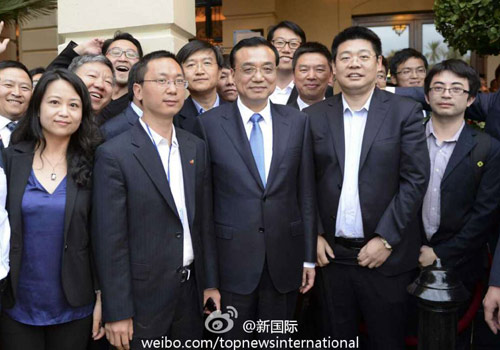 李克強(qiáng)：在非中企了解當(dāng)?shù)匚幕拍茉「D片來源：“新國際”微博。