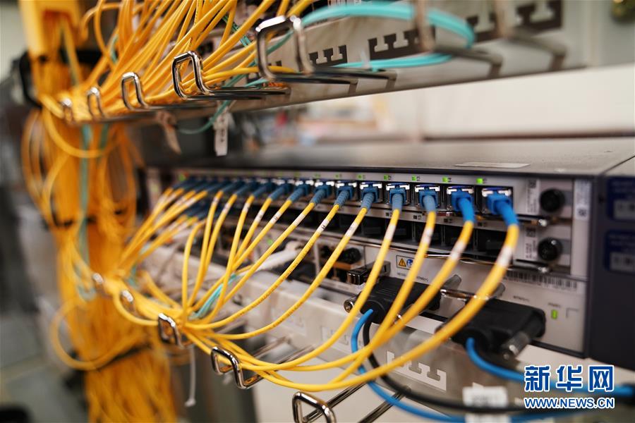 （國際&middot;圖文互動）（3）通訊：安全、好用、實惠&mdash;&mdash;美國電信運營商的華為親體驗