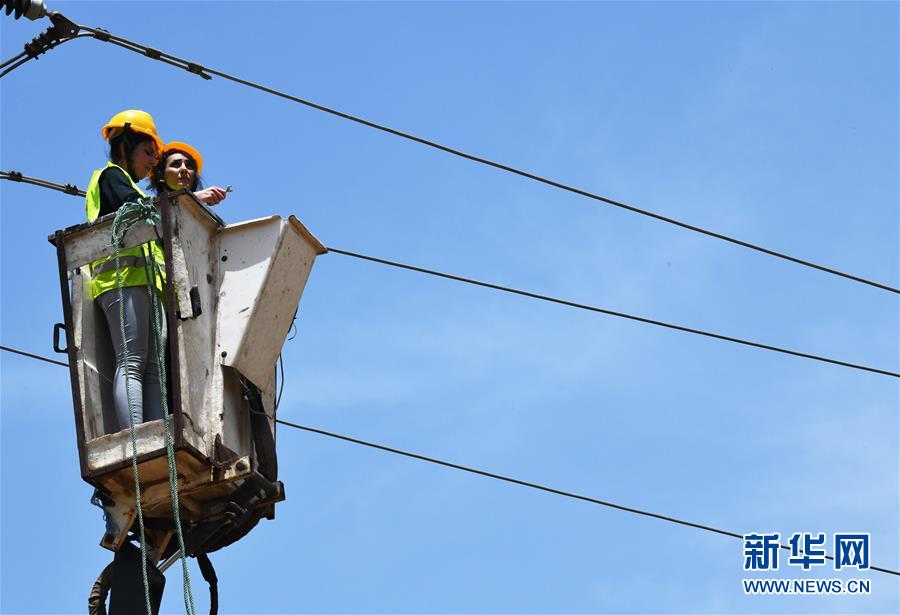 （國際&middot;圖文互動(dòng)）（2）通訊：從家庭走向曠野的敘利亞女電工