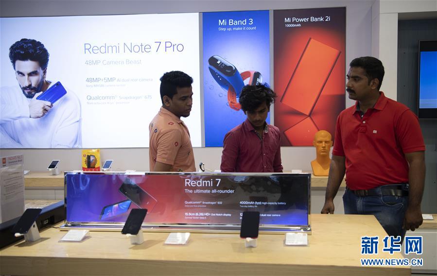 （習近平出訪配合稿·圖文互動）（5）特稿：電影、瑜伽、智能手機——中印兩個文明古國交往“新故事”