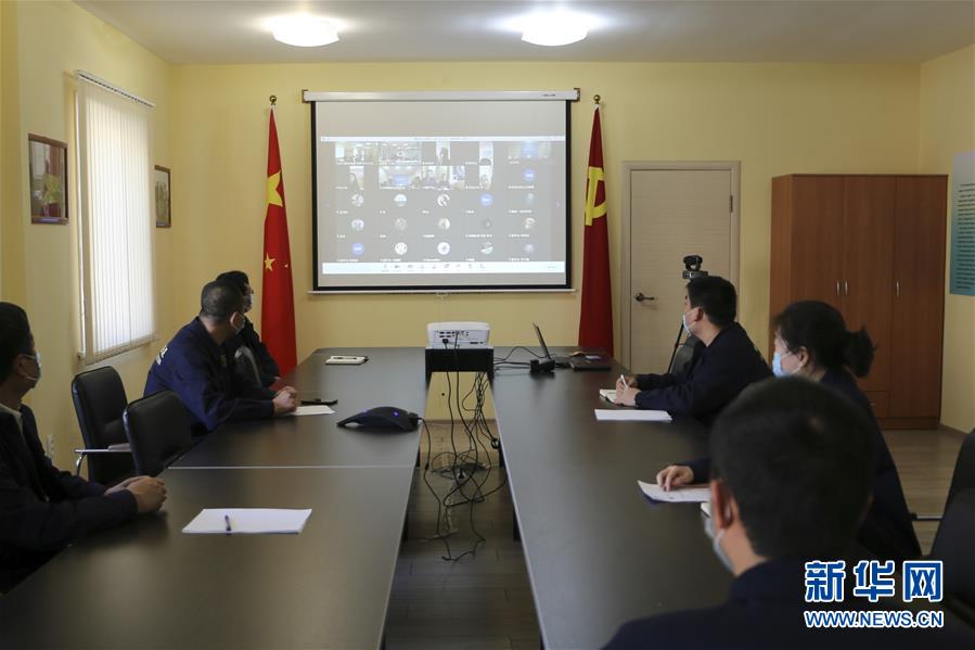 （國際疫情&middot;圖文互動）（1）&ldquo;和祖國的專家聊一聊很安心&rdquo;&mdash;&mdash;記中國援哈薩克斯坦醫(yī)療隊(duì)指導(dǎo)同胞抗疫