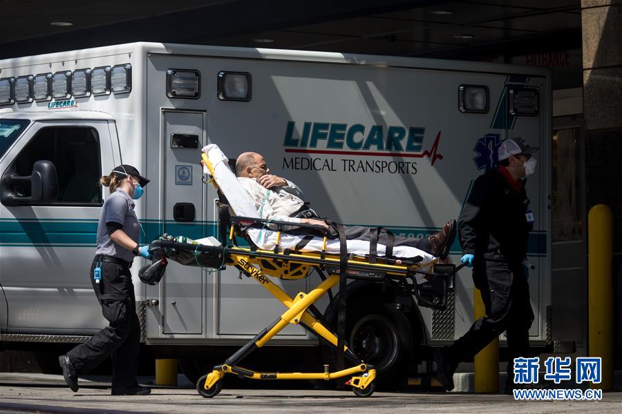  （新華全媒頭條&middot;圖文互動）（5）白衣執甲為蒼生&mdash;&mdash;全球抗疫戰場醫護人員群像