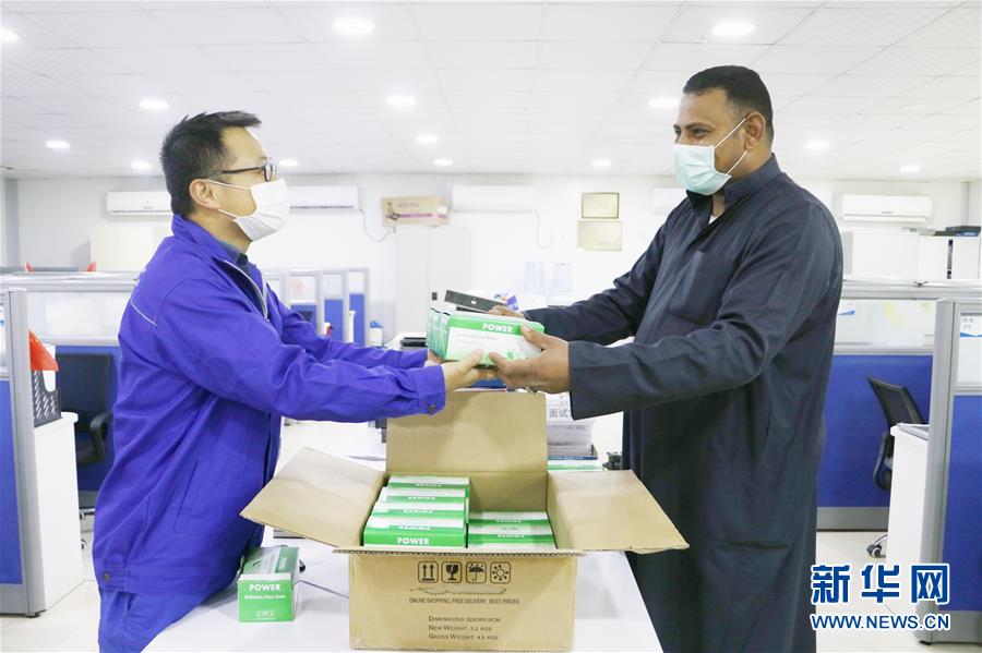 （國際疫情&middot;圖文互動）（3）通訊：防疫、生產兩不誤，沙漠現&ldquo;棋盤&rdquo;&mdash;&mdash;記中企承建科威特住房基建項目