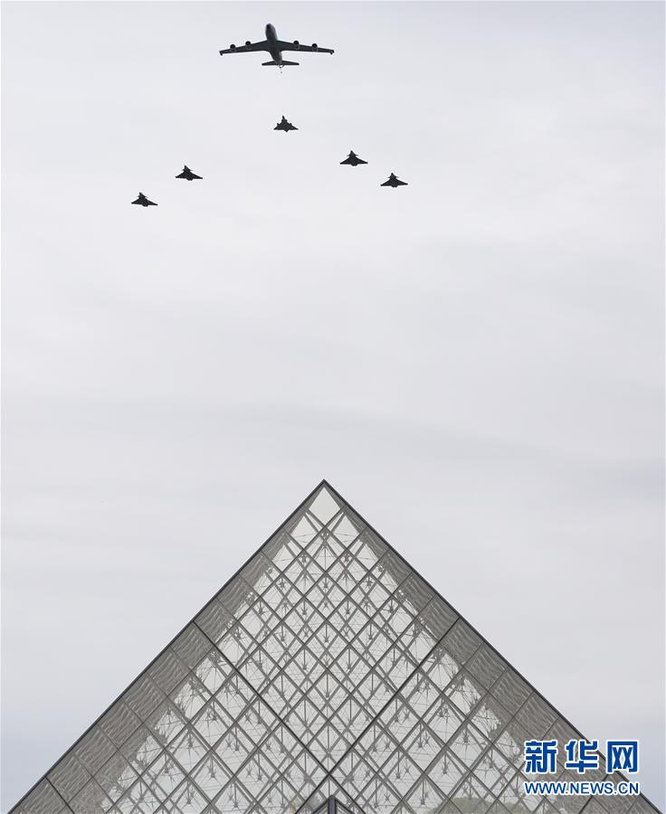 (國際)(4)法國國慶節閱兵式致敬抗疫公民